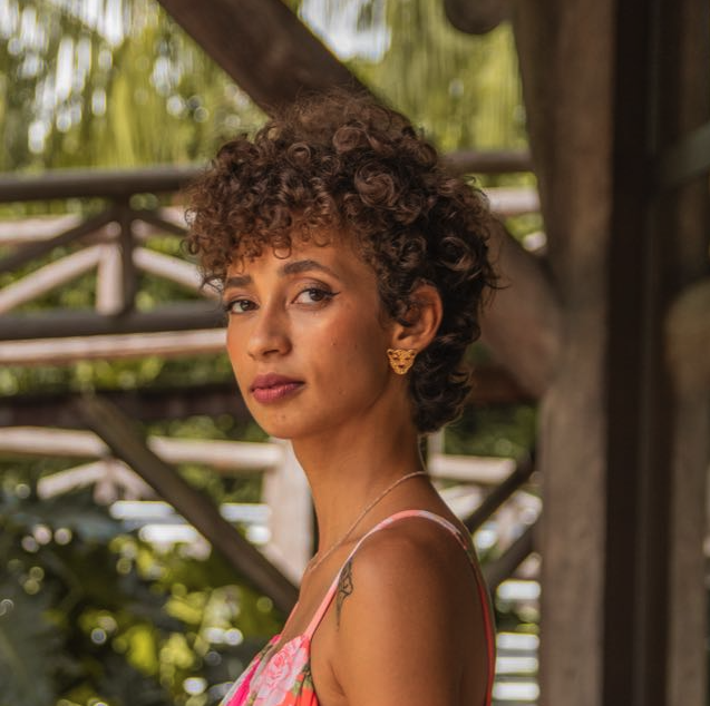 Dra. Denile Oliveira